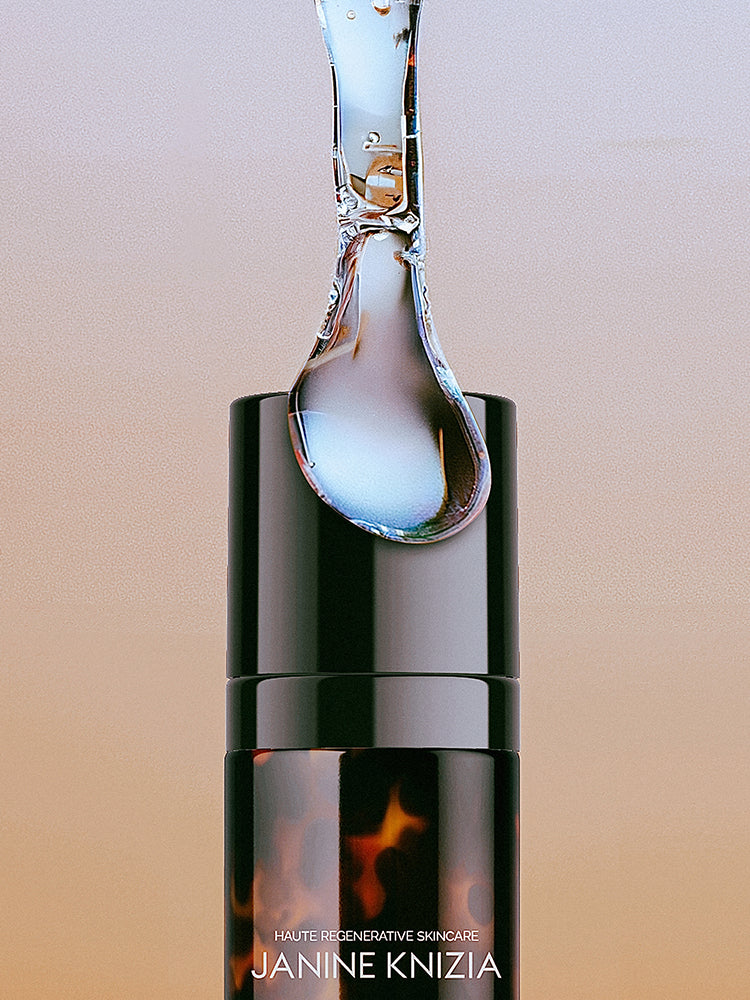 Janine Knizia Haute Regenarative Skincare  | Haute Eau AM - Firming & Renewal Liposome Concentrate